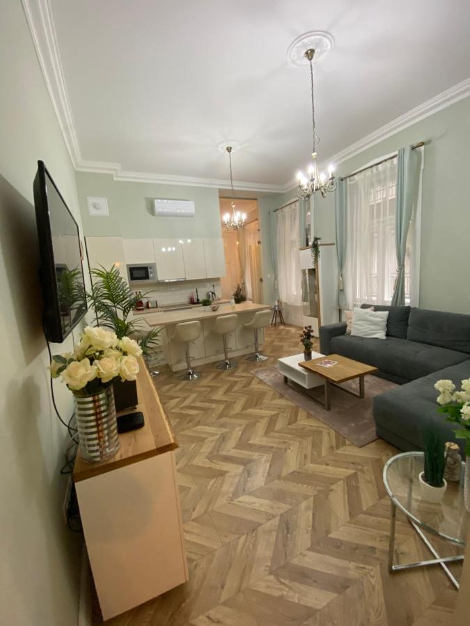 Pj Apartment Будапеща Екстериор снимка